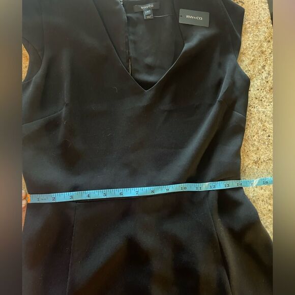 RW&CO flowy black dress NWT - Picture 8 of 11